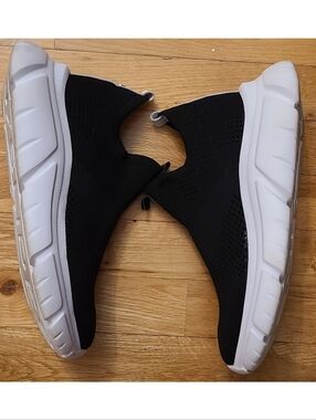 J Slides Black Sock Chunky Sneaker Pull on Size 7.5 Travel Streetwear Comfort